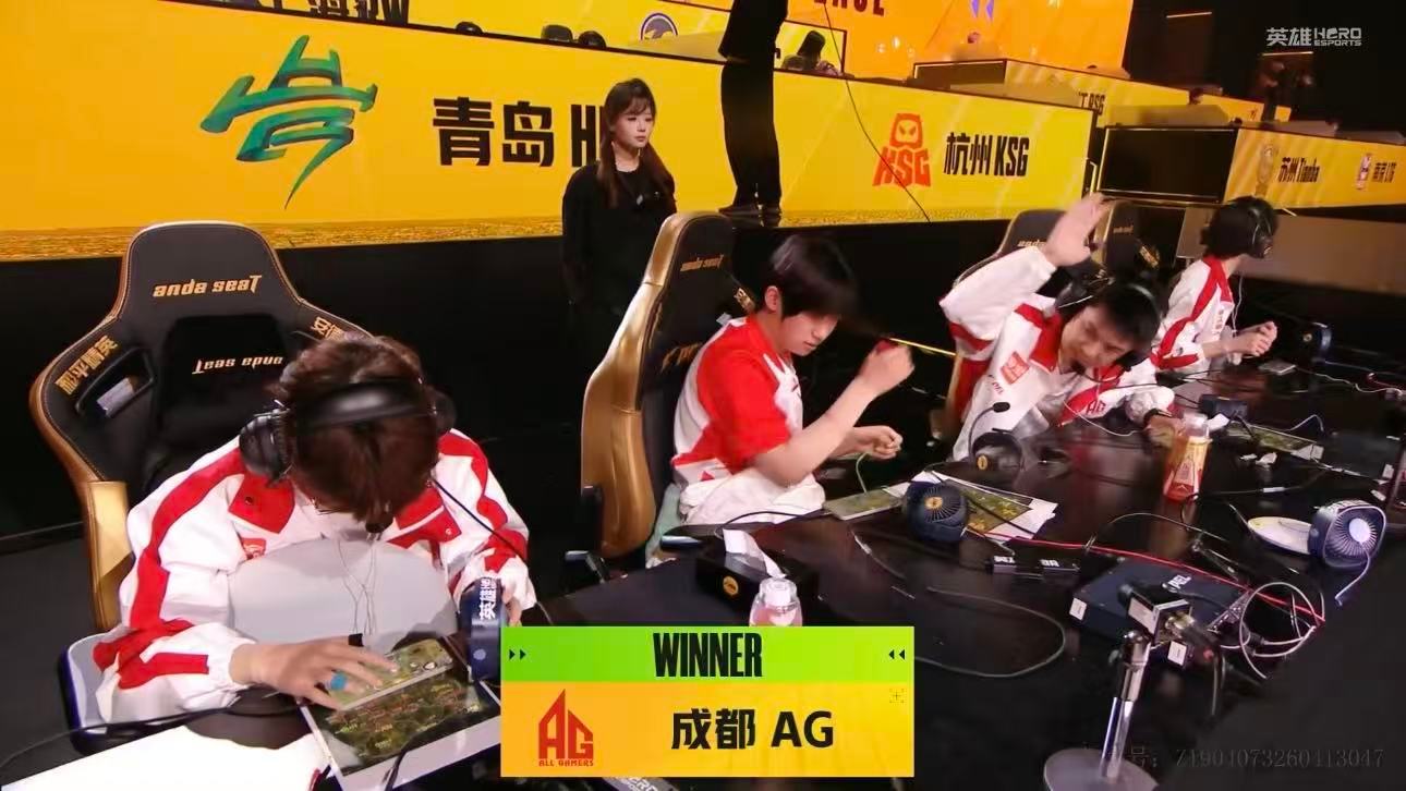 AG周决满编吃鸡AG决赛圈枪线压制，最终12淘汰完美吃鸡，阵容稳定依旧赛场势不可