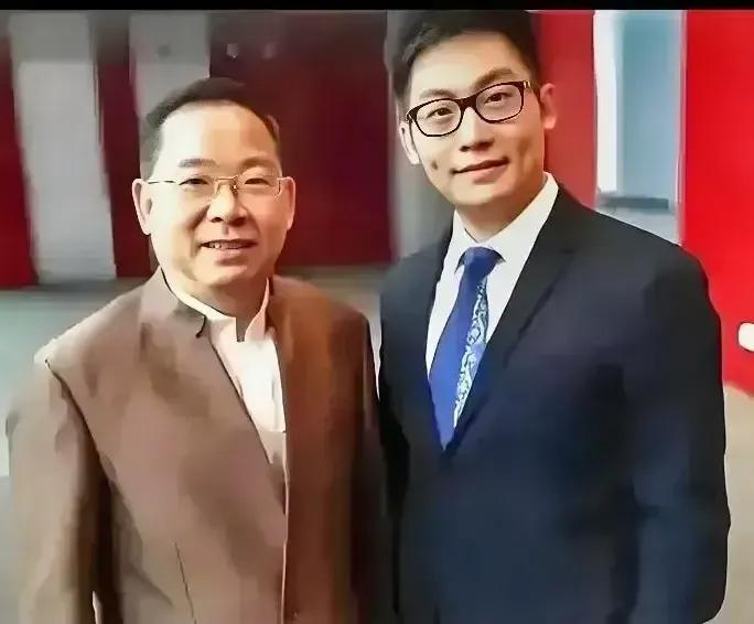当年，他唱得那首歌，40年了，仍旧声声入耳，丝丝扣心。84年春晚，他才28岁， 