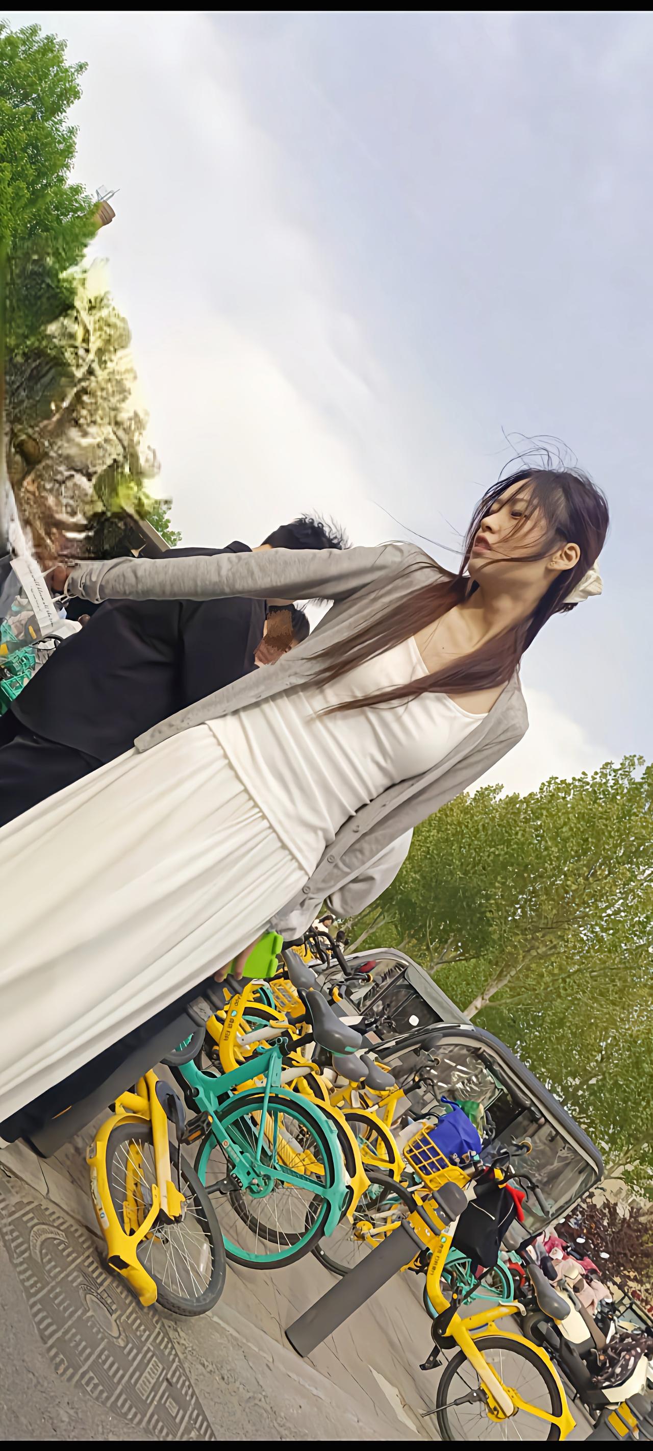 春风撩动美人裙🥰街拍街拍美女写真