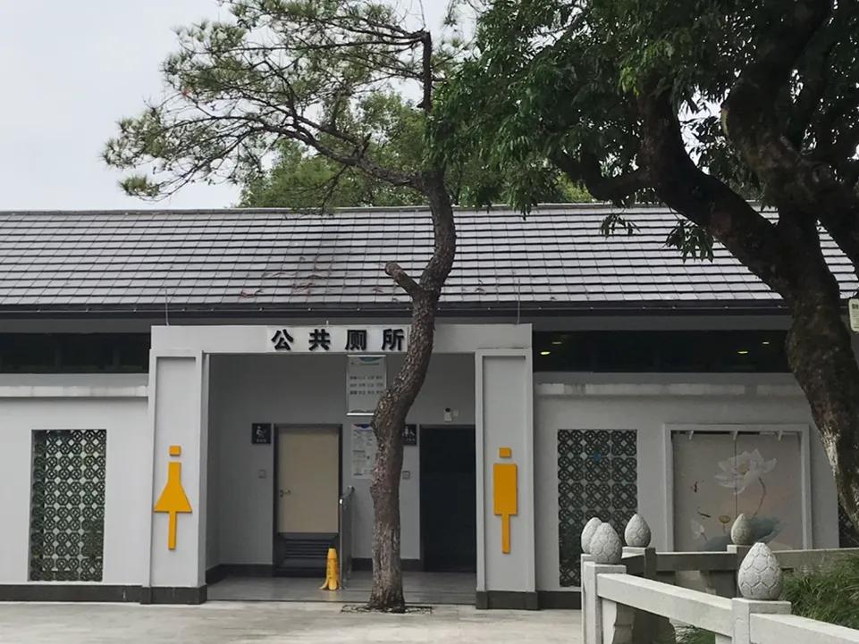 感叹！唐家湾古镇的卫生间，干净无味。现在旅游景点的卫生间越来越被重视了#值得一去