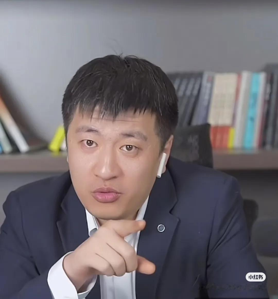 一早醒来，清北的“热度”似乎悄悄变了味！
不是说它们不被追捧了，
也不是说报考的