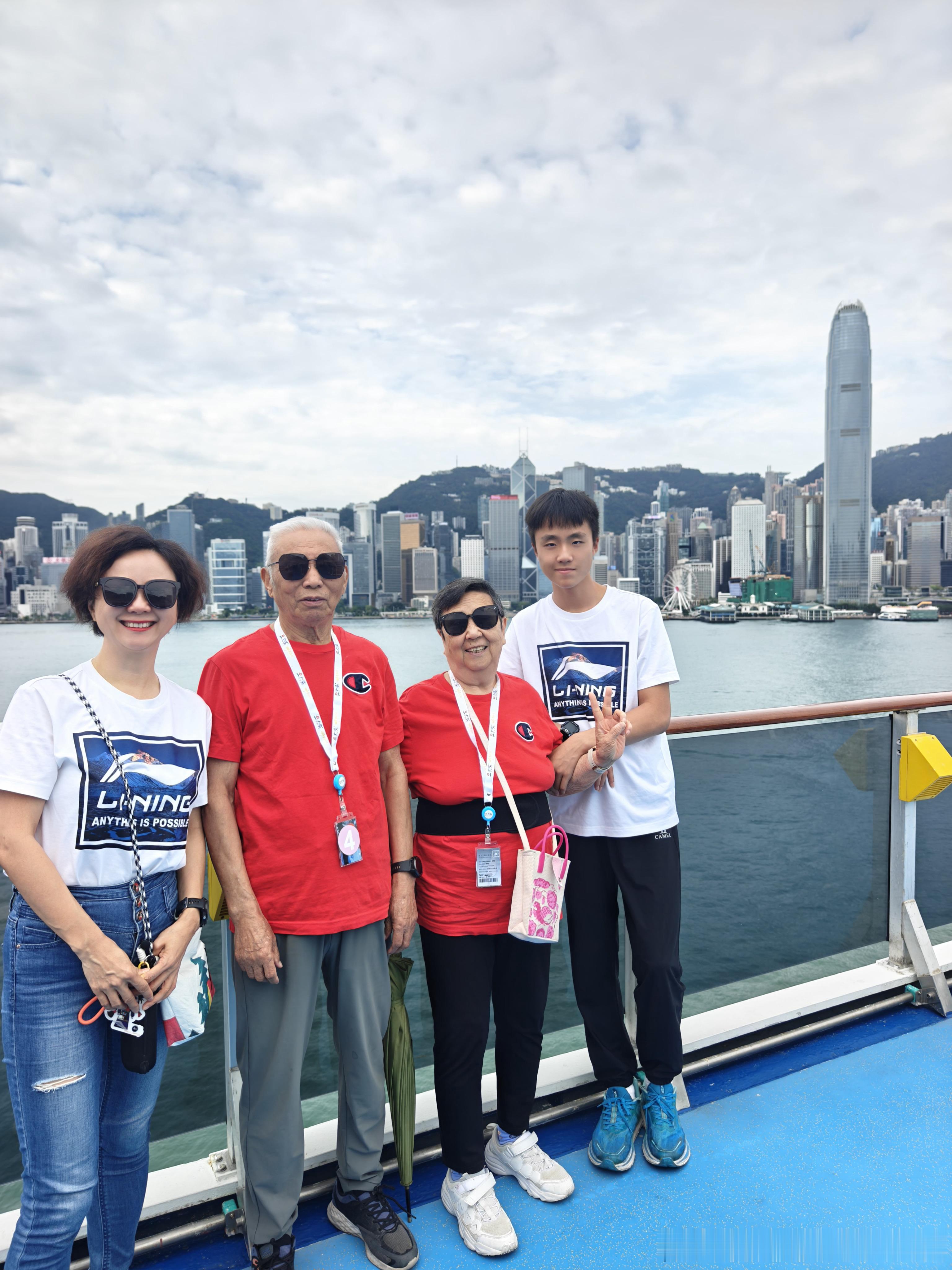 老老少少坐邮轮旅行能有多爽🚢 关于这艘船｜不止是吃喝，更是全龄友好的海上社区必