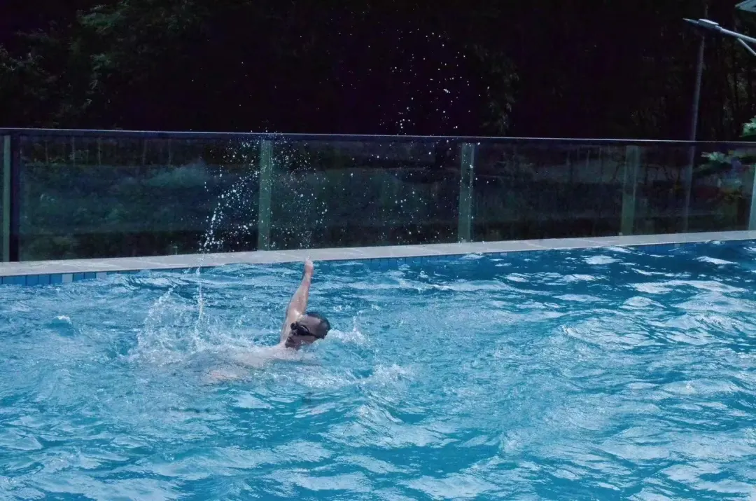 游泳🏊‍♂️🏊‍♂️🏊‍♂️
