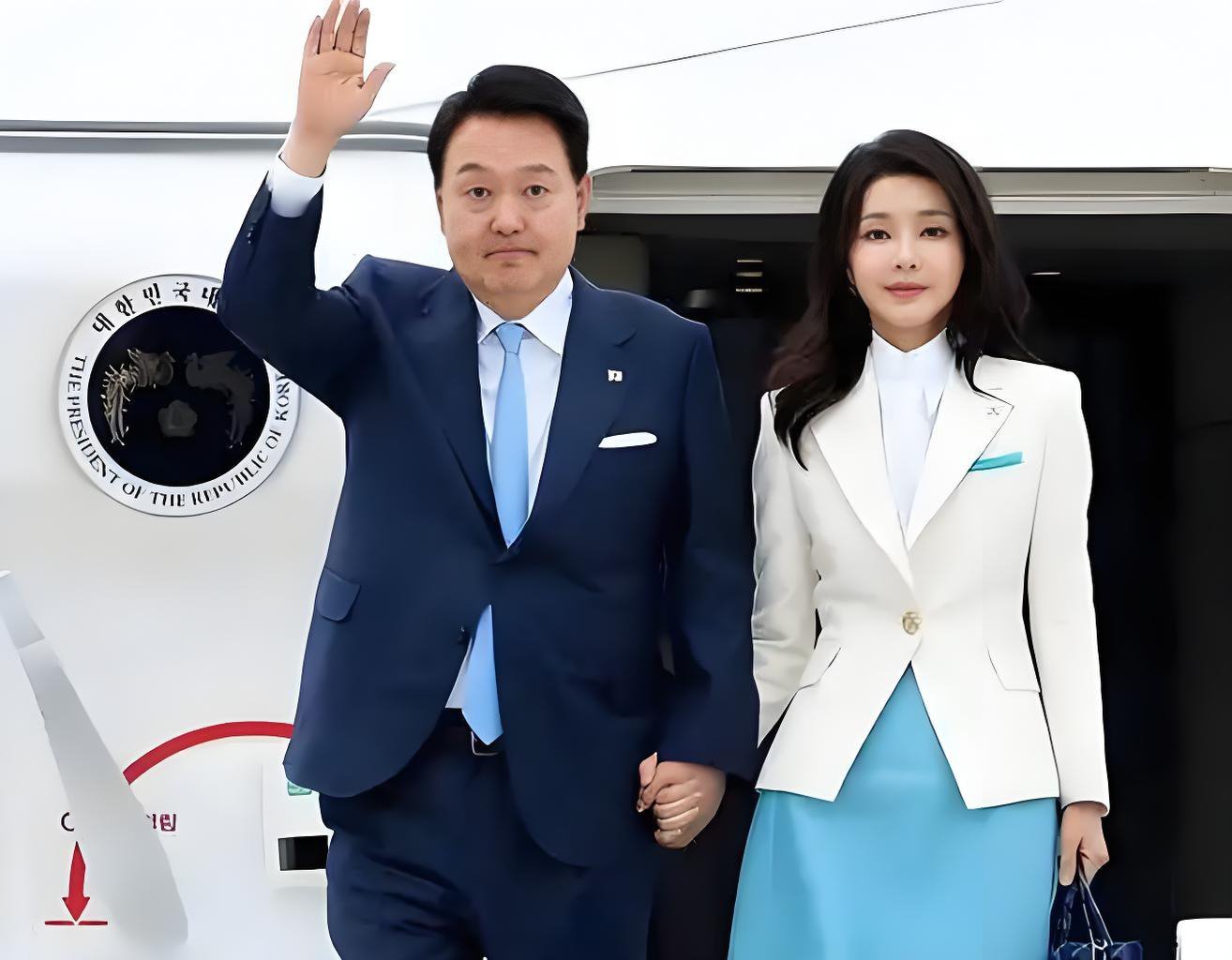 尹锡悦夫妇中秋节牢饭曝光韩国这么喜欢搞综艺节目，不过给尹锡悦夫妇来给“监狱特辑”