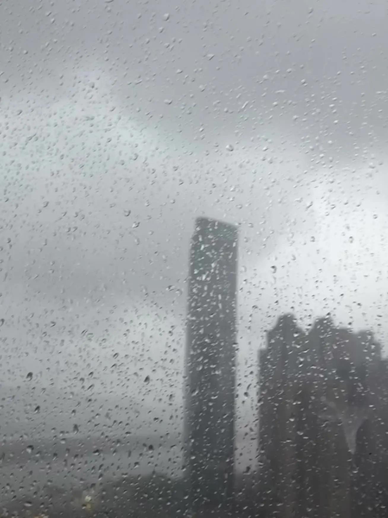 🌧️