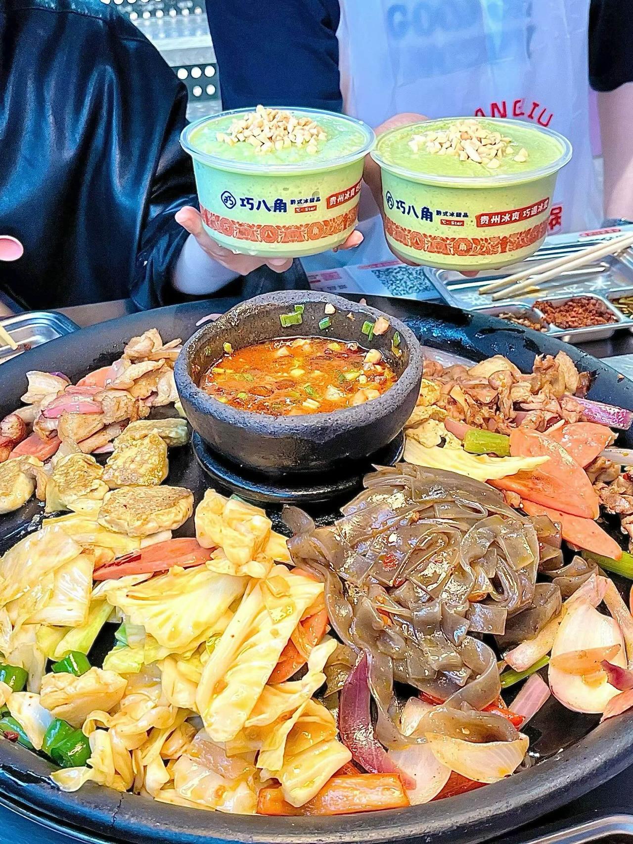 晒出你的本地生活这是我们县城新开的一家店，比较有特色！