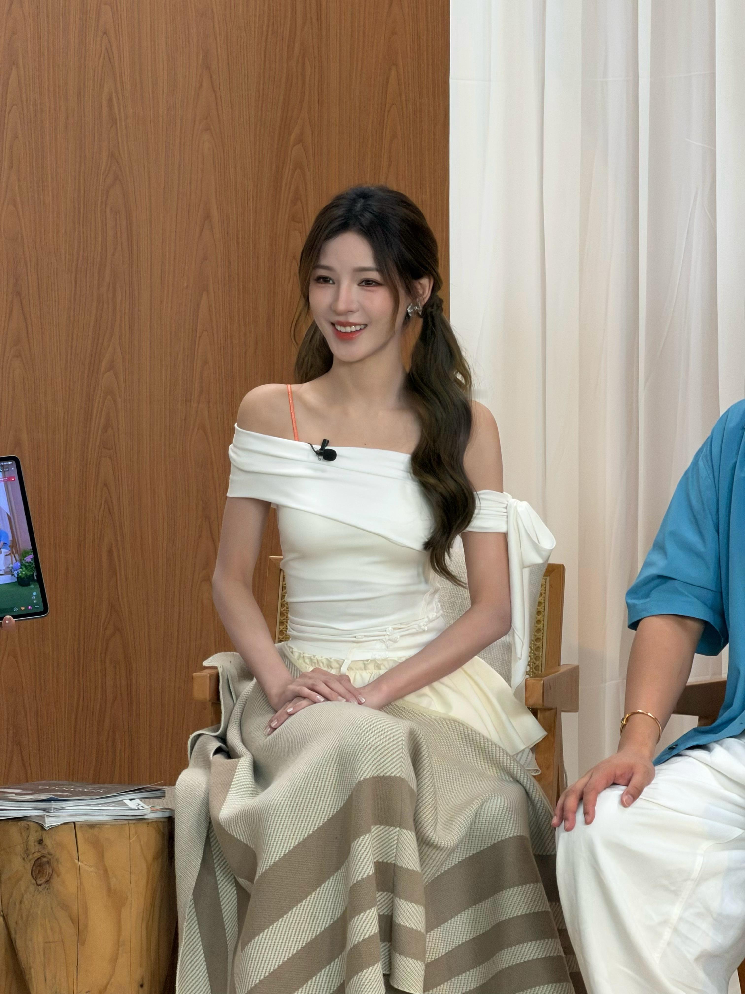 张予曦双眼wink张予曦这个双眼wink，美到我了！ 