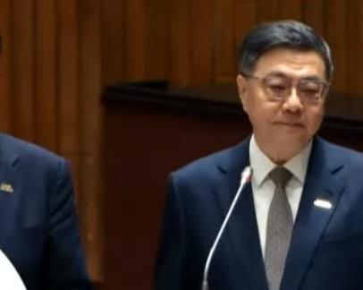 台“行政院长”卓荣泰今（14）日赴“立法院”针对“中联脂大豆色拉油事件”及食安监