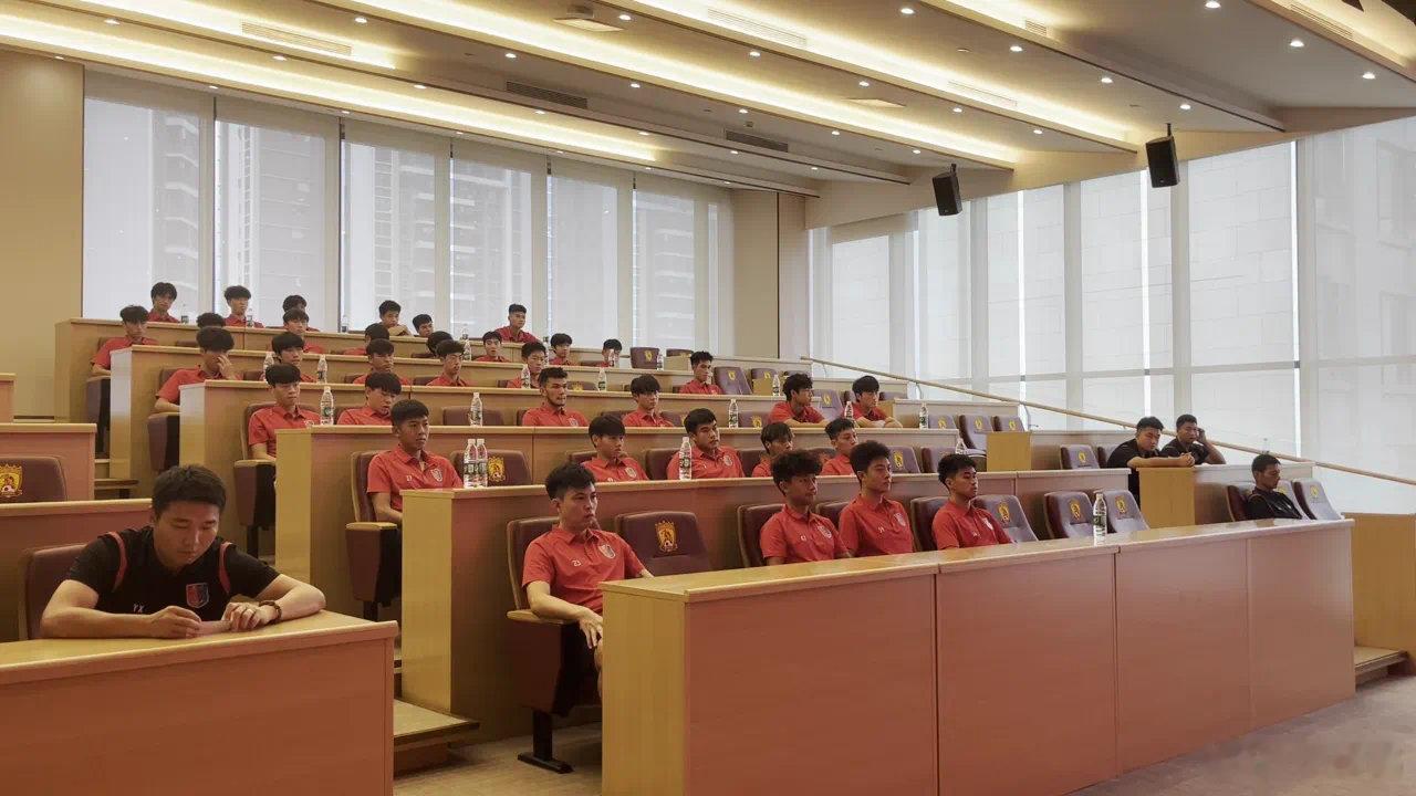 为深入推进职业足球领域自律建设，弘扬体育精神，保障赛事公正，塑造中国职业足球良好