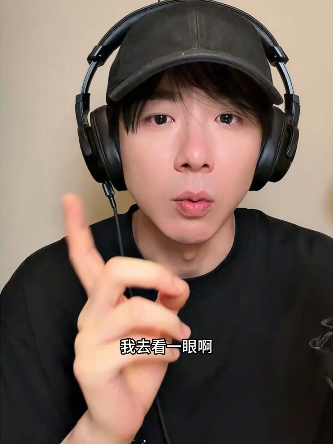 摩登兄弟[超话] 🌹“春风十里不如如你，夏阳满山不如你，秋雨淅淅不如你，冬雪皑