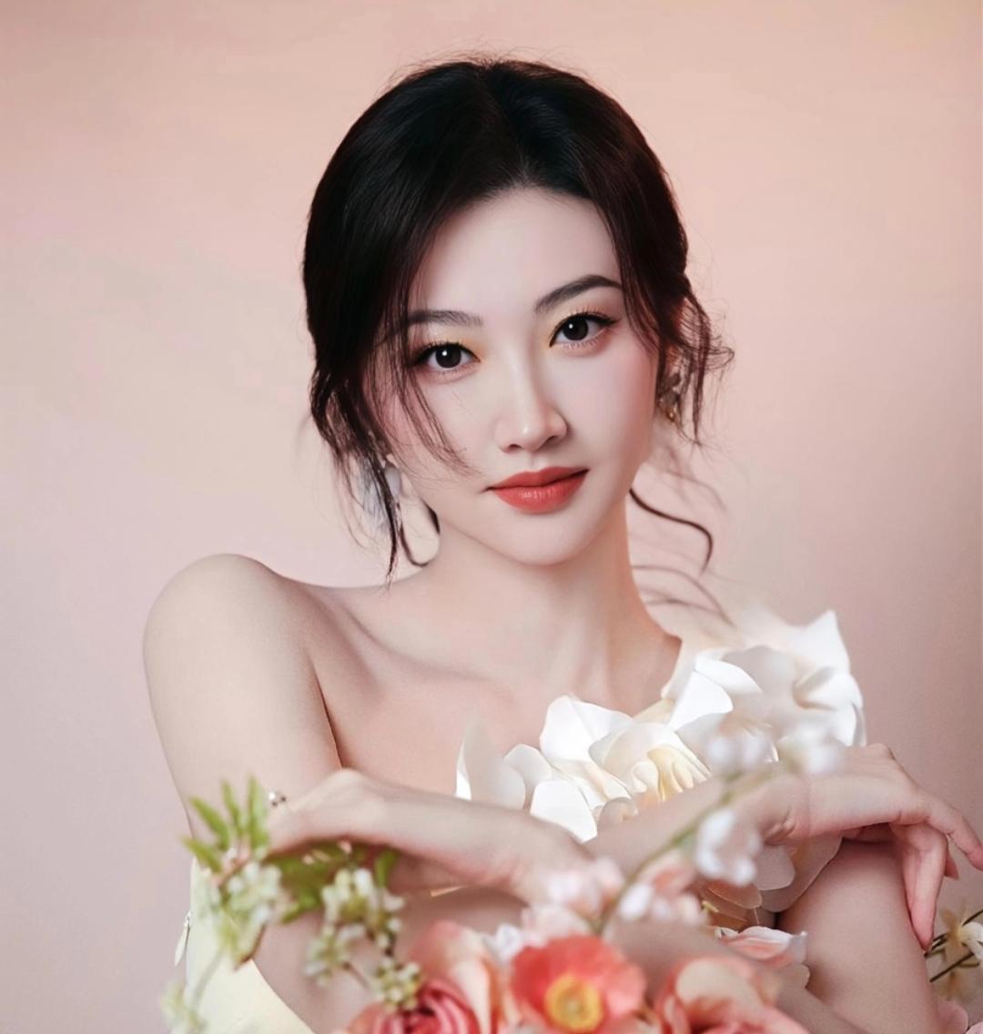 翻看85花的婚恋选择，突然就想通一件事。杨幂、赵丽颖、唐嫣、刘诗诗，她们最终的另