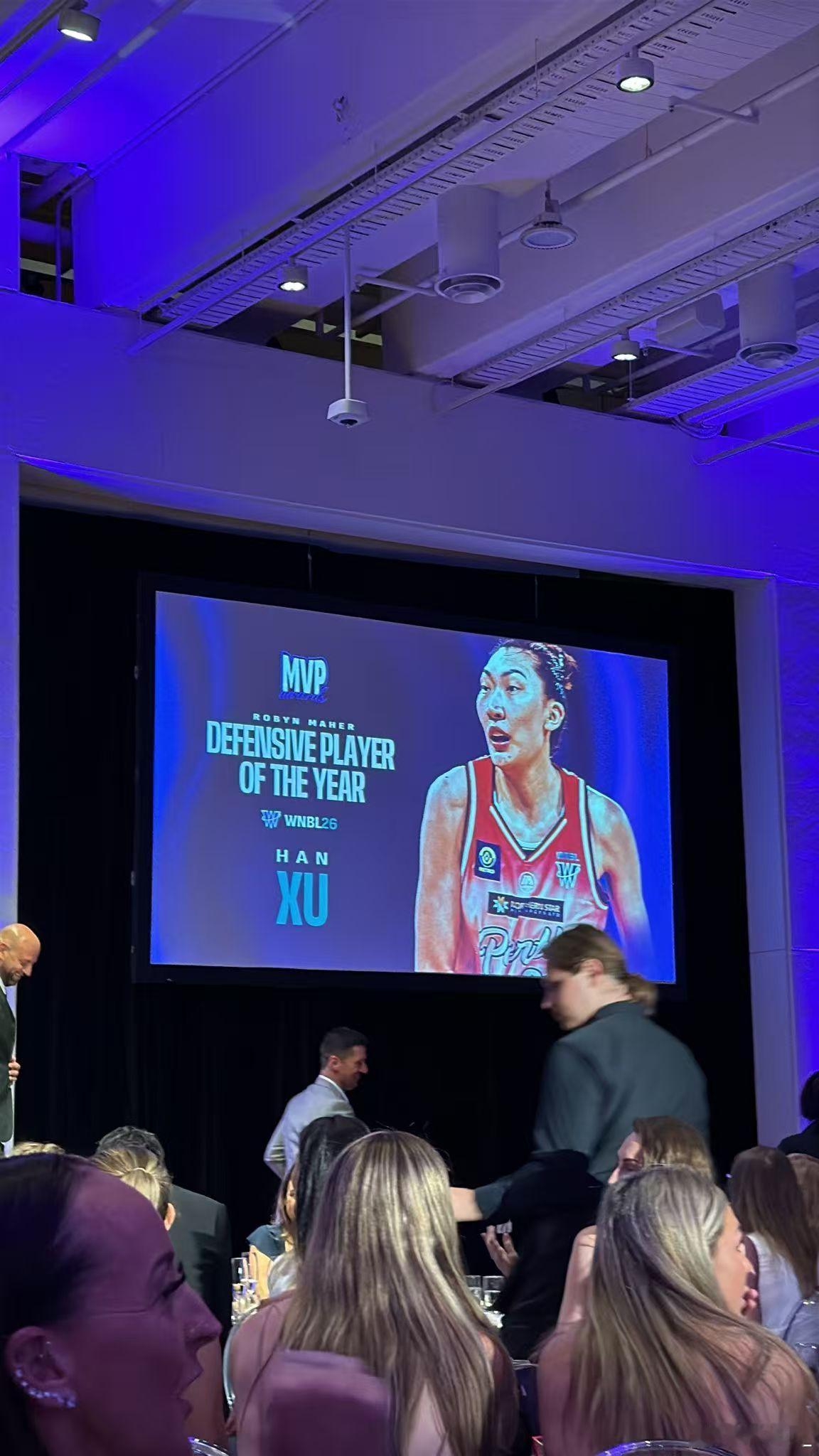 很荣幸入选WNBL澳大利亚职业女子篮球联赛最佳防守球员和WNBL常规赛第二阵容！