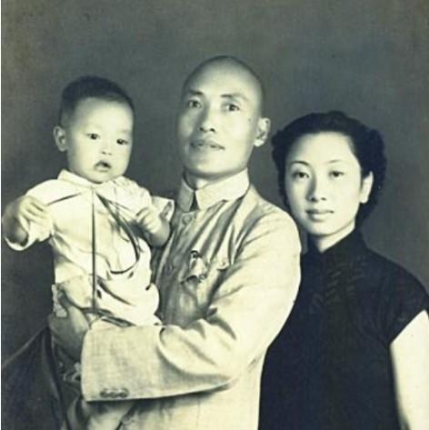 1936年，一名国民党中将跟随红军走完长征，谁知等到了延安，毛主席却对他挥了挥手