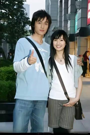 这应该是胡歌学生时期的女友吧 ​​​