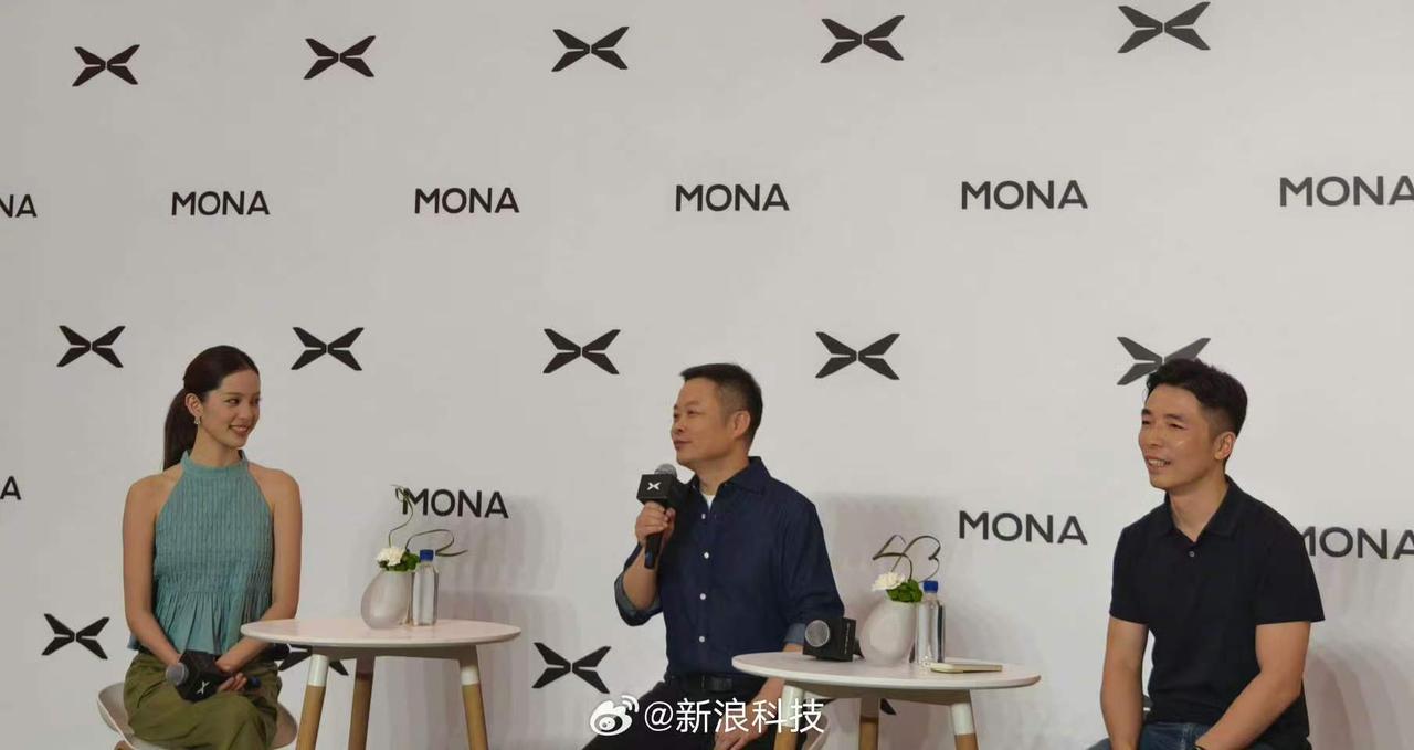 何小鹏：下一个十年汽车是"四个轮子的人形机器人"，2030年新能源渗透率超90%