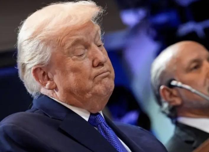 伊朗上空乌云密布，战争一触即发。
       米弟最大的航母群福特号已在希腊集