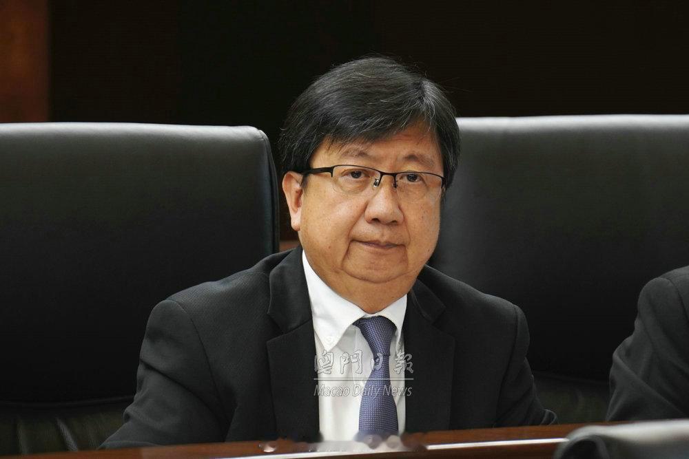 「澳门 當局研輕軌多元支付 推轉乘巴士優惠..」【澳門日報消息】中國澳門特區立法