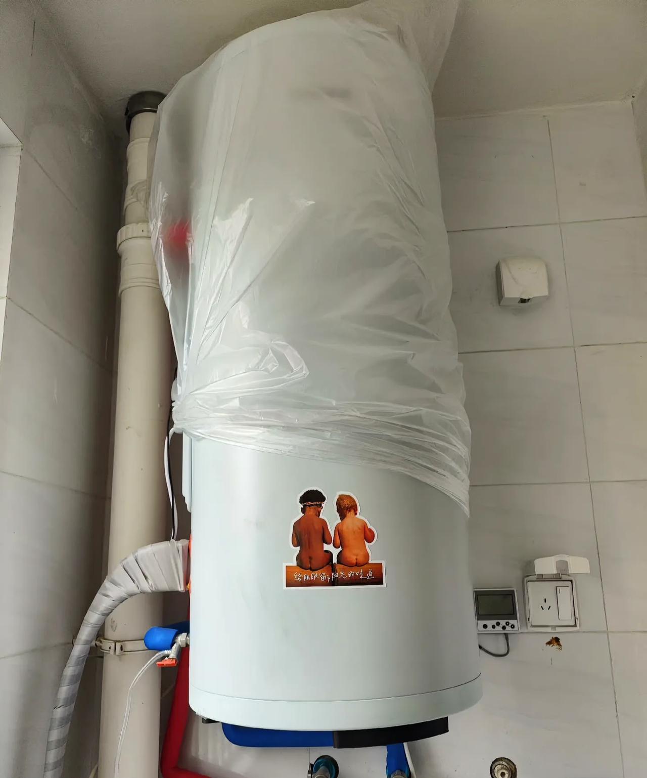 开始装修后感觉自己就是一块行走的肥肉，谁看见都想吃两口。

装修公司、全屋定制、