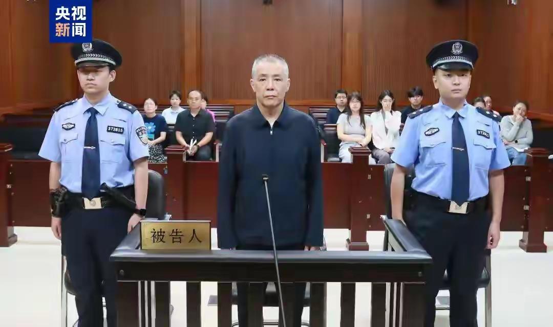 之前一直觉得气象局是妥妥的清水衙门，身边好几个进气象系统的同学，平时聊起来都说是