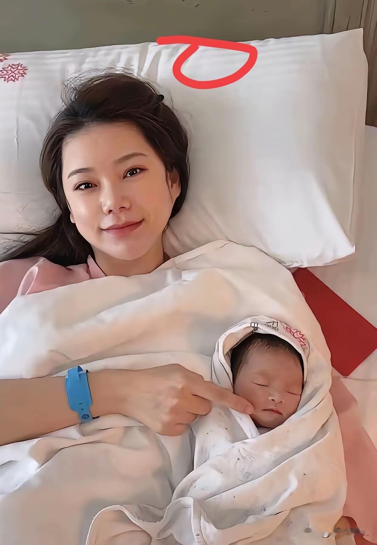 你说马筱梅的产后生活，是真的像镜头里那么甜吗？  

她生完三天面色红得像水蜜桃