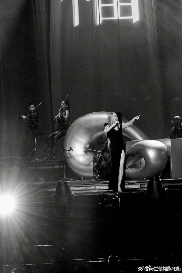 给我一个理由忘记ALinai无法取代ALin被ALin现场狠狠震撼，唱功稳到离谱