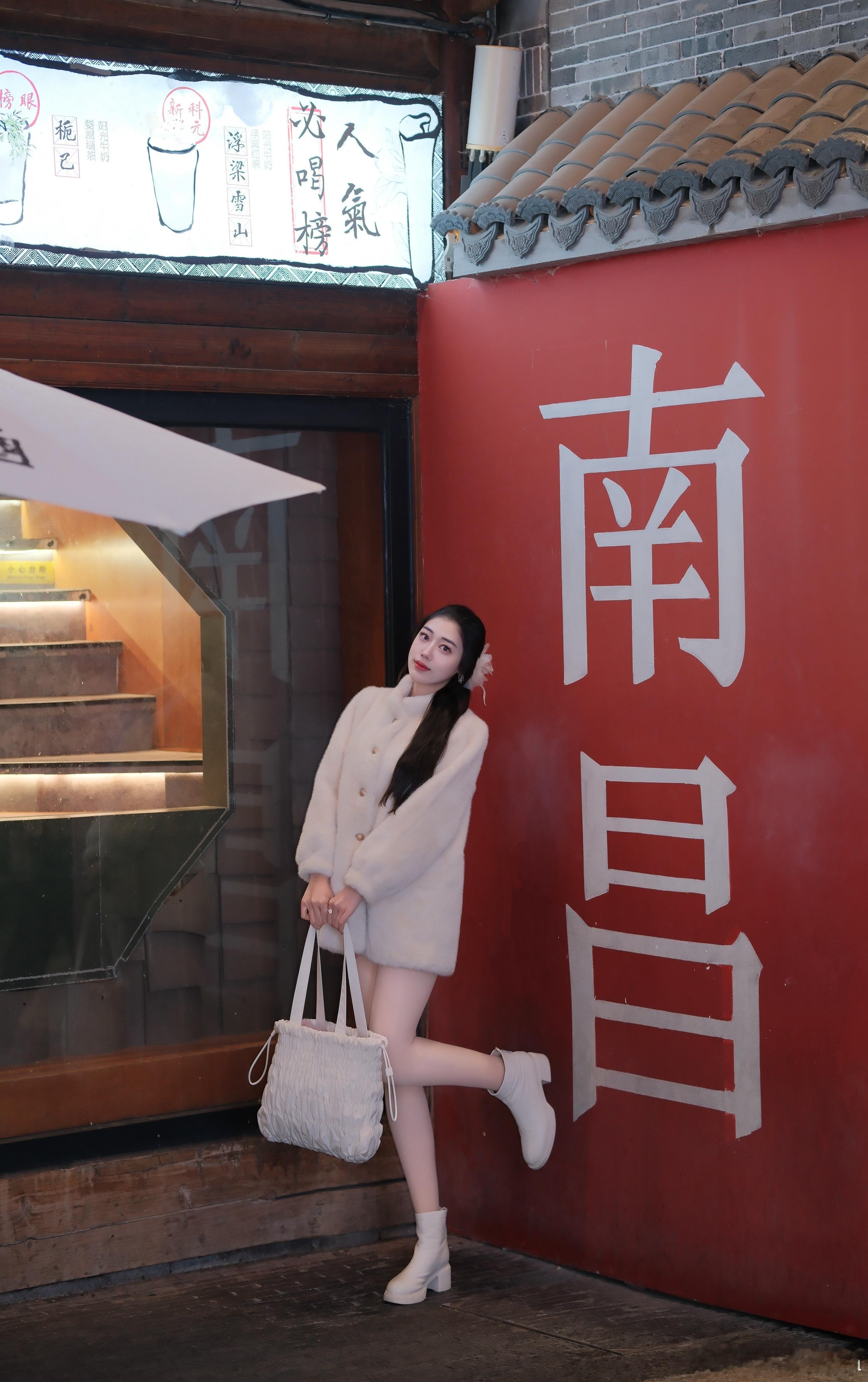 辞暮尔尔，烟火年年OOTD选美冠军 南昌·万寿宫历史文化街区