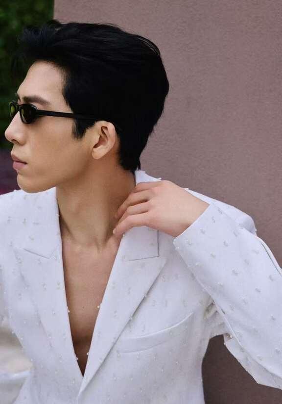 干净利落帅气😍
生活美学 帅出高级感 行走的荷尔蒙 向全世界安利宝藏男孩 帅出