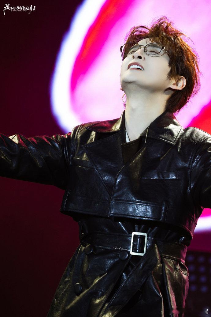 张远又和尚雯婕跳棉花糖了 北京跨年惊喜连连，张远和尚雯婕跳《棉花糖》，甜哥酷姐可