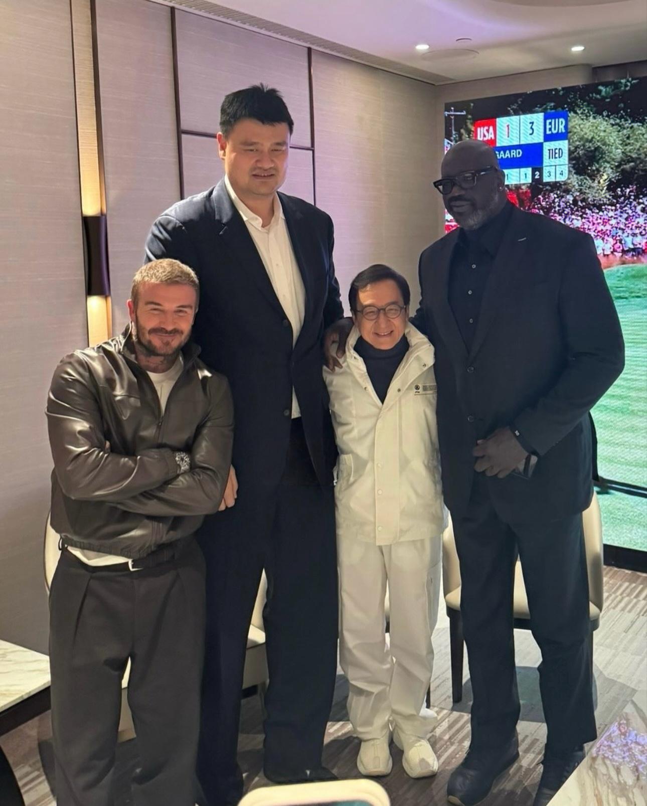 成龙大哥和姚明、奥尼尔、贝克汉姆、林书豪和粉丝的合影😎😎😎