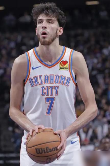 0.8秒致命哨！霍姆格伦两罚绝杀绿军，今早你刷到热搜了吧？
 
今天最狠的还是亚