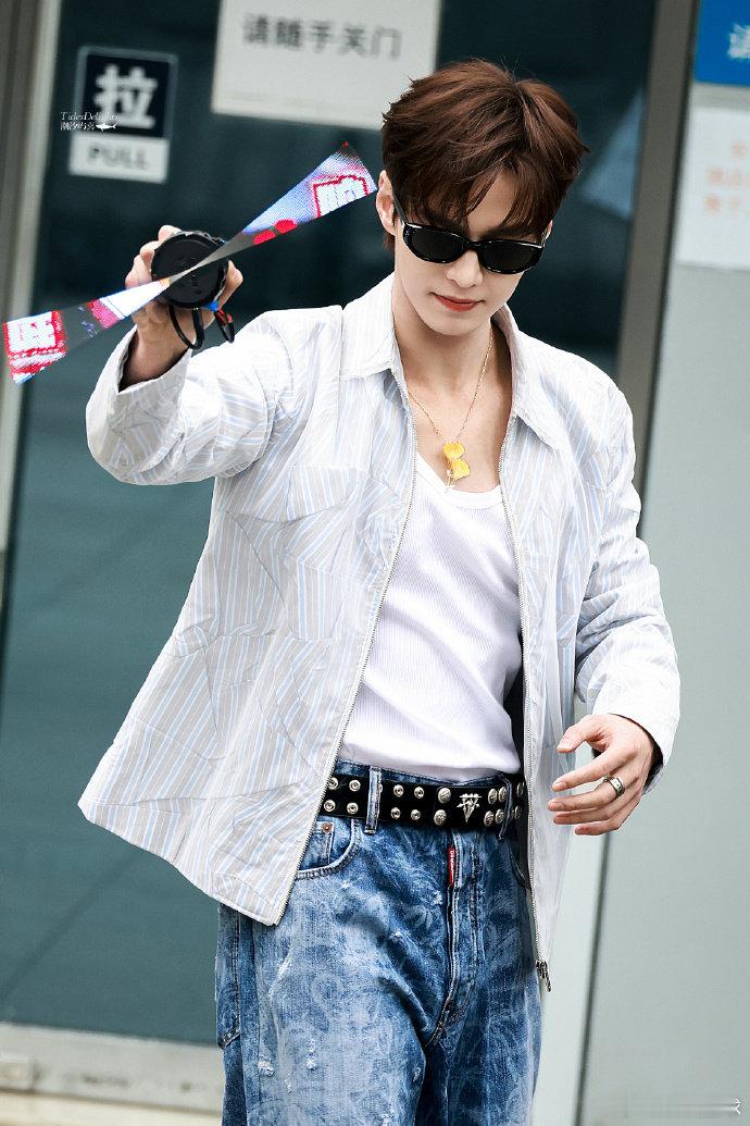 百花杀剧组录制你好星期六 真的很喜欢这种全员颜值在线的同框，没有风格撞型，每个人