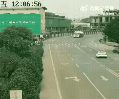 电瓶车车主性格居然这么怼，看到结局就舒适了