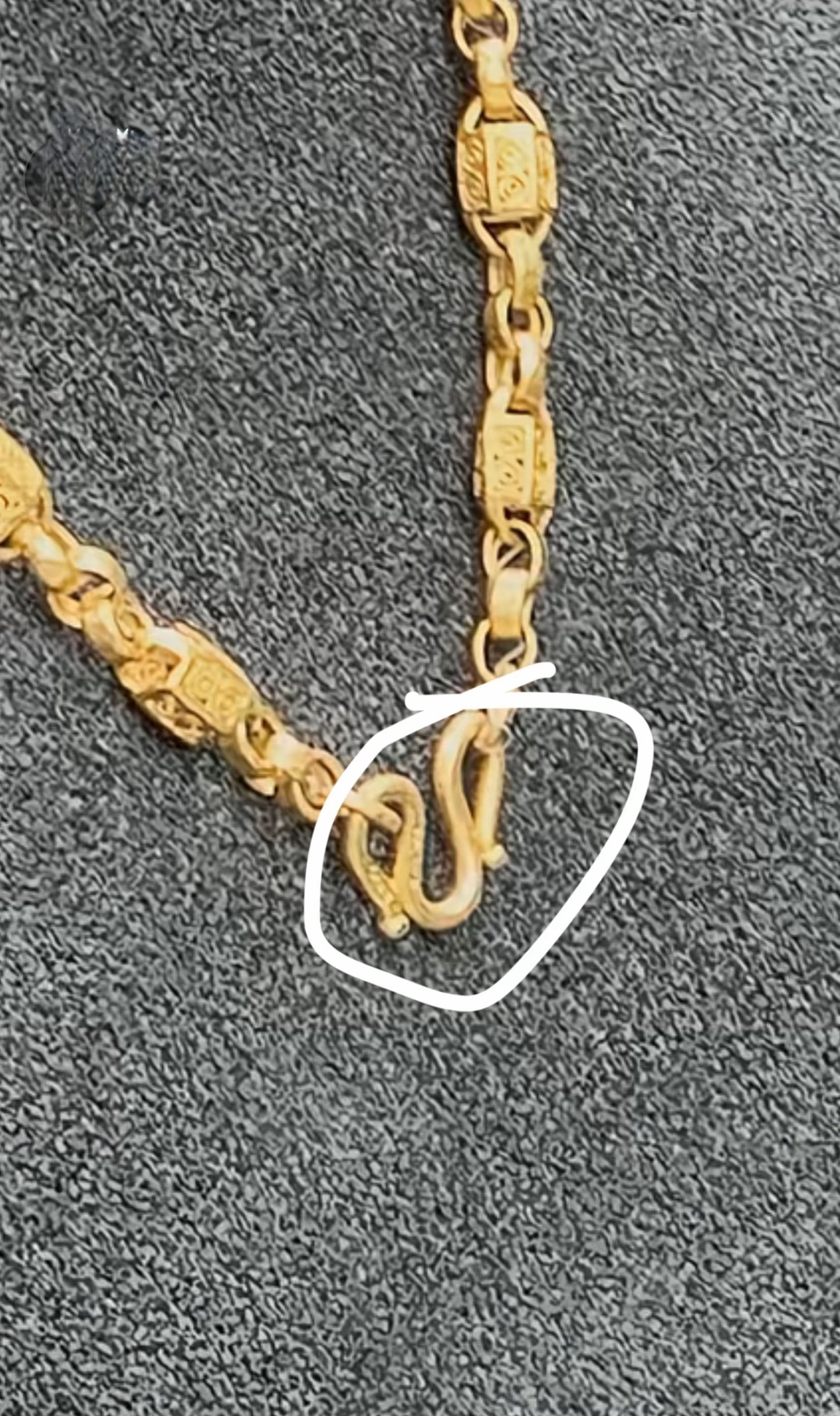 游客称在衡山景区丢失80克金吊坠到底有没有人捡到啊，没有的话我带上探测仪可连夜开