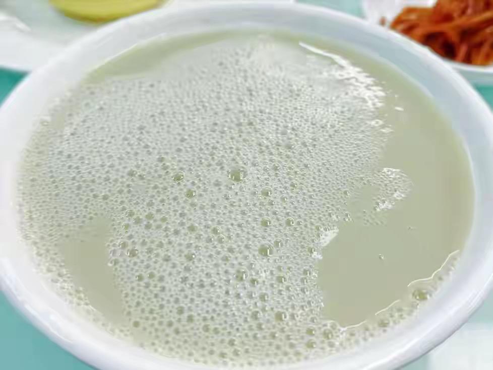 北京最有“特色”的6道美食，当地人吃不厌，在外地却吃不到

1、豆汁儿
2、炒肝