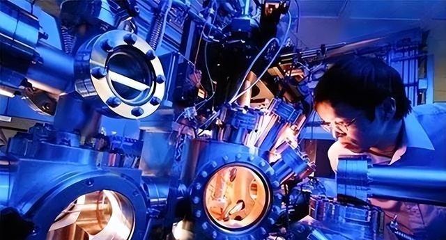 超级工程，我国一旦全面完成，中国军队将处于世界顶峰

神光II 1994年启动建