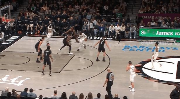 逐帧拆解：单场12助攻创生涯新高，镜头解析布朗传球表现图1布朗无球起手接球后顺势