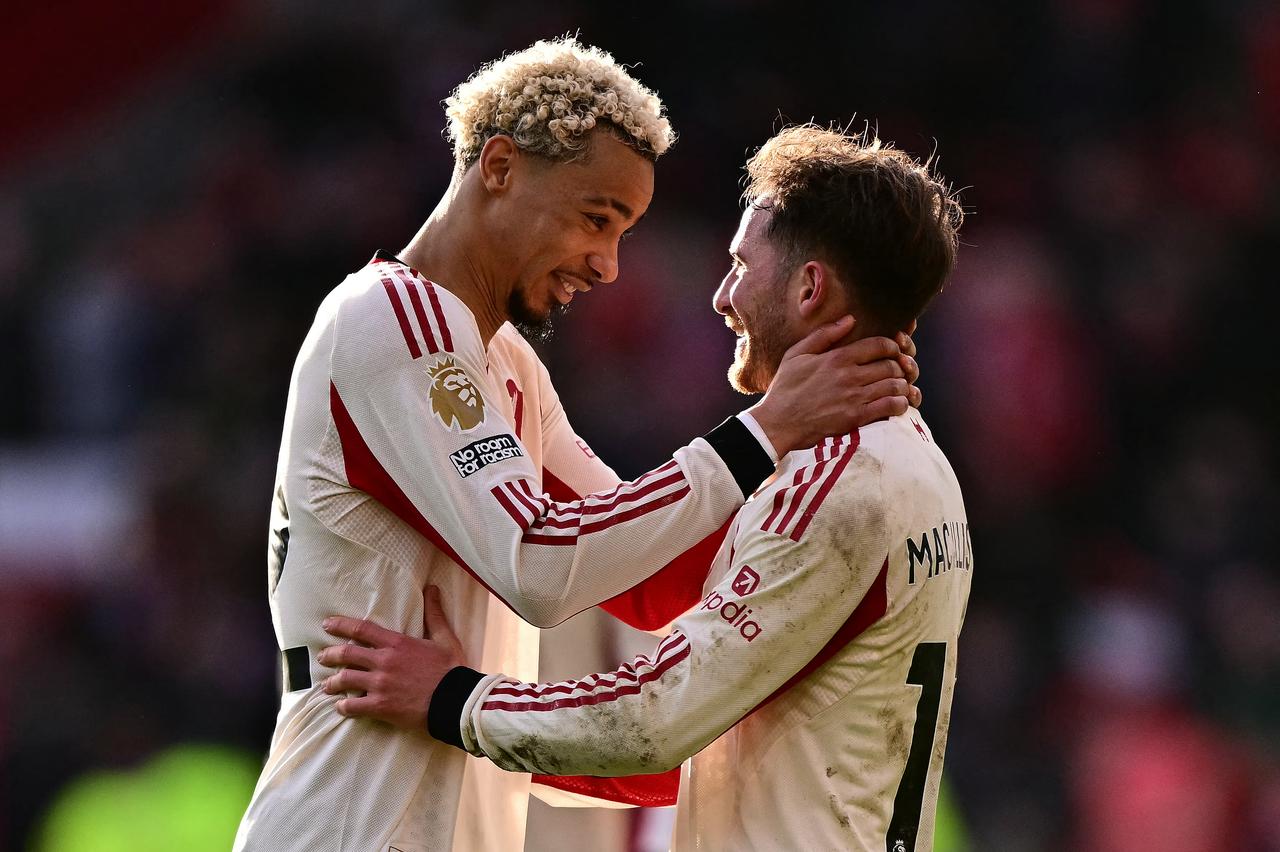 📺遥控器被硬控了

本赛季英超没有哪支球队在最后15分钟的进球数多于利物浦（1