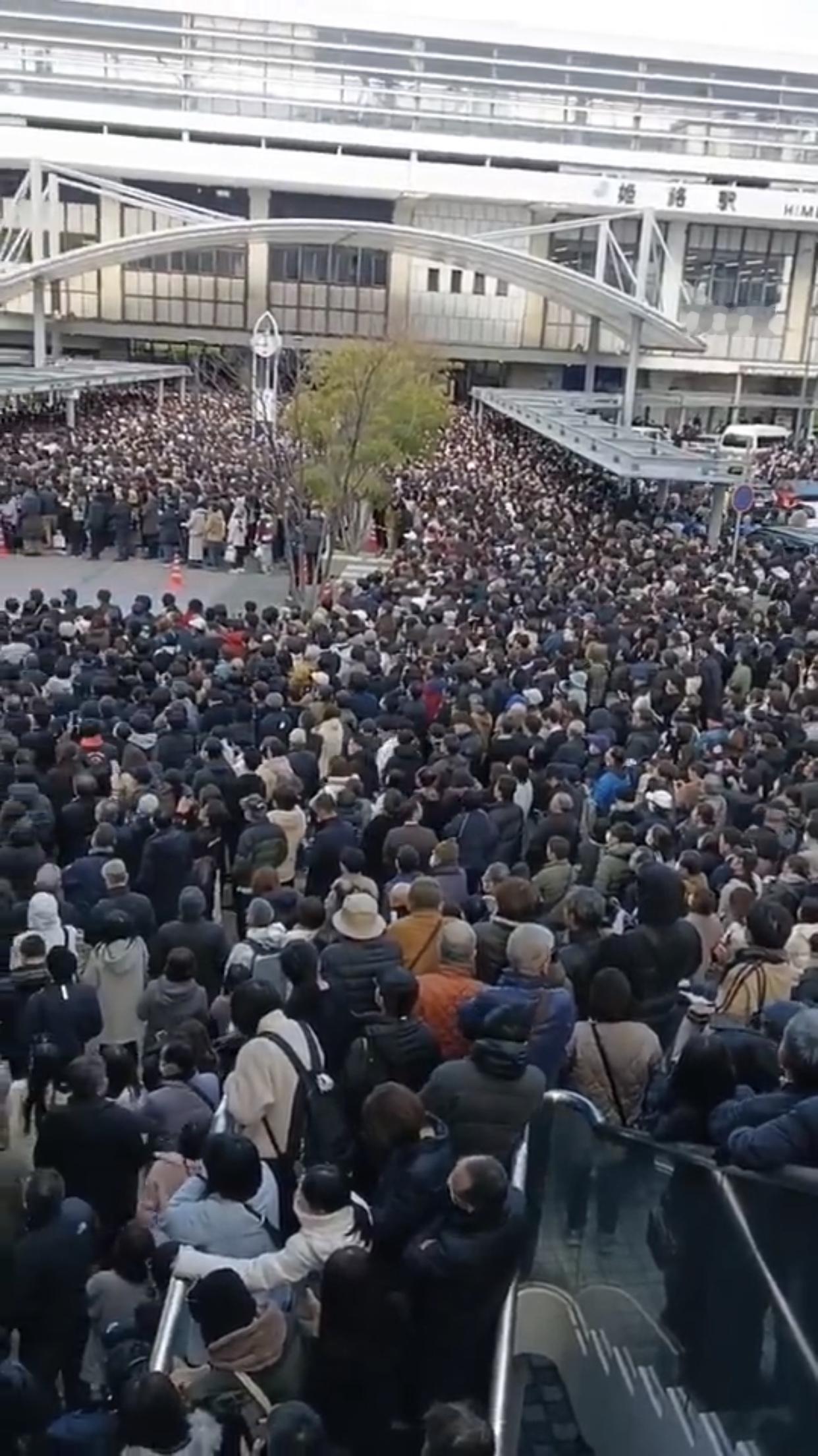 日媒报道称：日本高官表示，高市政府的稳定很可能会促使中国改变对日本的态度。

高