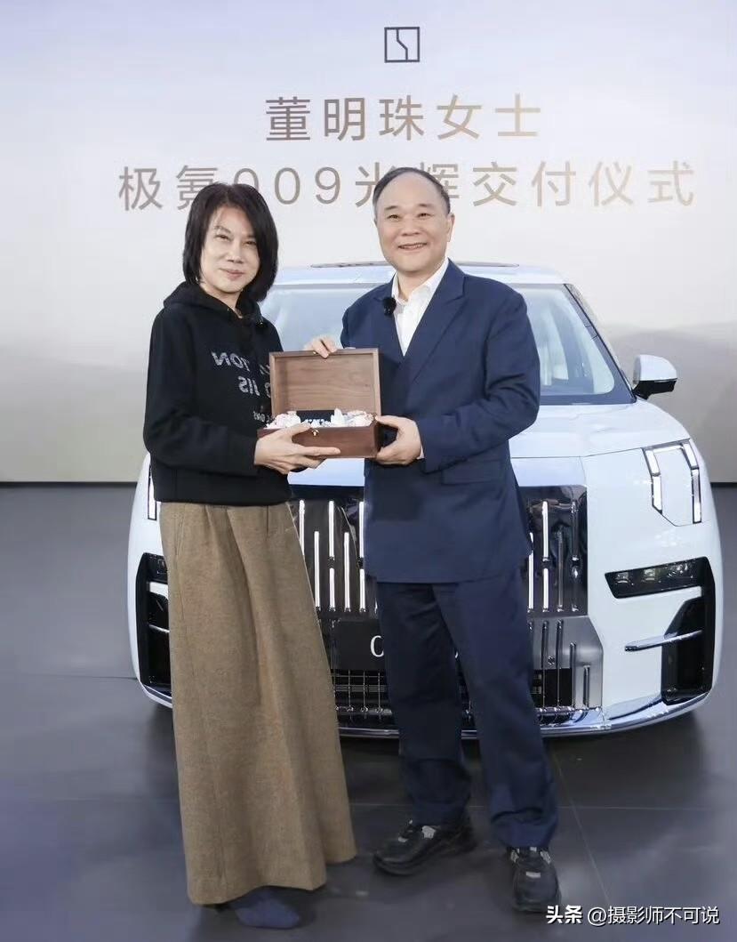 董明珠女士换国产豪车了，气场完全对味，这也意味着国外合资品牌最后的护城河都要崩了