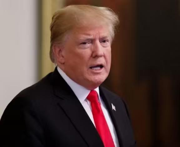 美国总统特朗普今天（2日）在社群媒体发文，警告以色列不要妨碍叙利亚发展，维持稳固