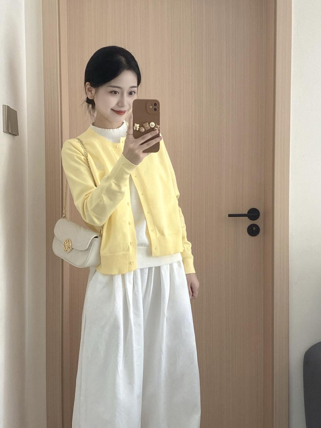 这穿搭配色也太好看了叭～