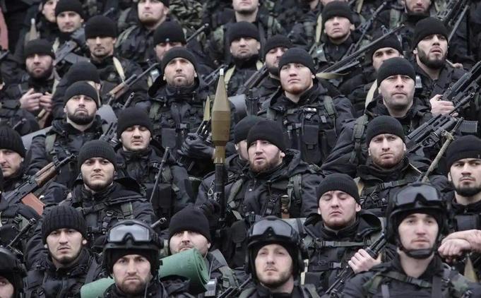 伊朗喊话特朗谱，谁不打谁是孙子，谁不派兵谁是孙子。

就在大家猜伊朗能不能扛住的