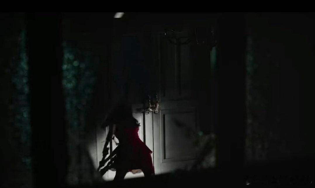 蔡文静这个肌肉线条 蔡文静这个肌肉线条真的夯爆了！姐的健身确实没白练，打戏漂亮又