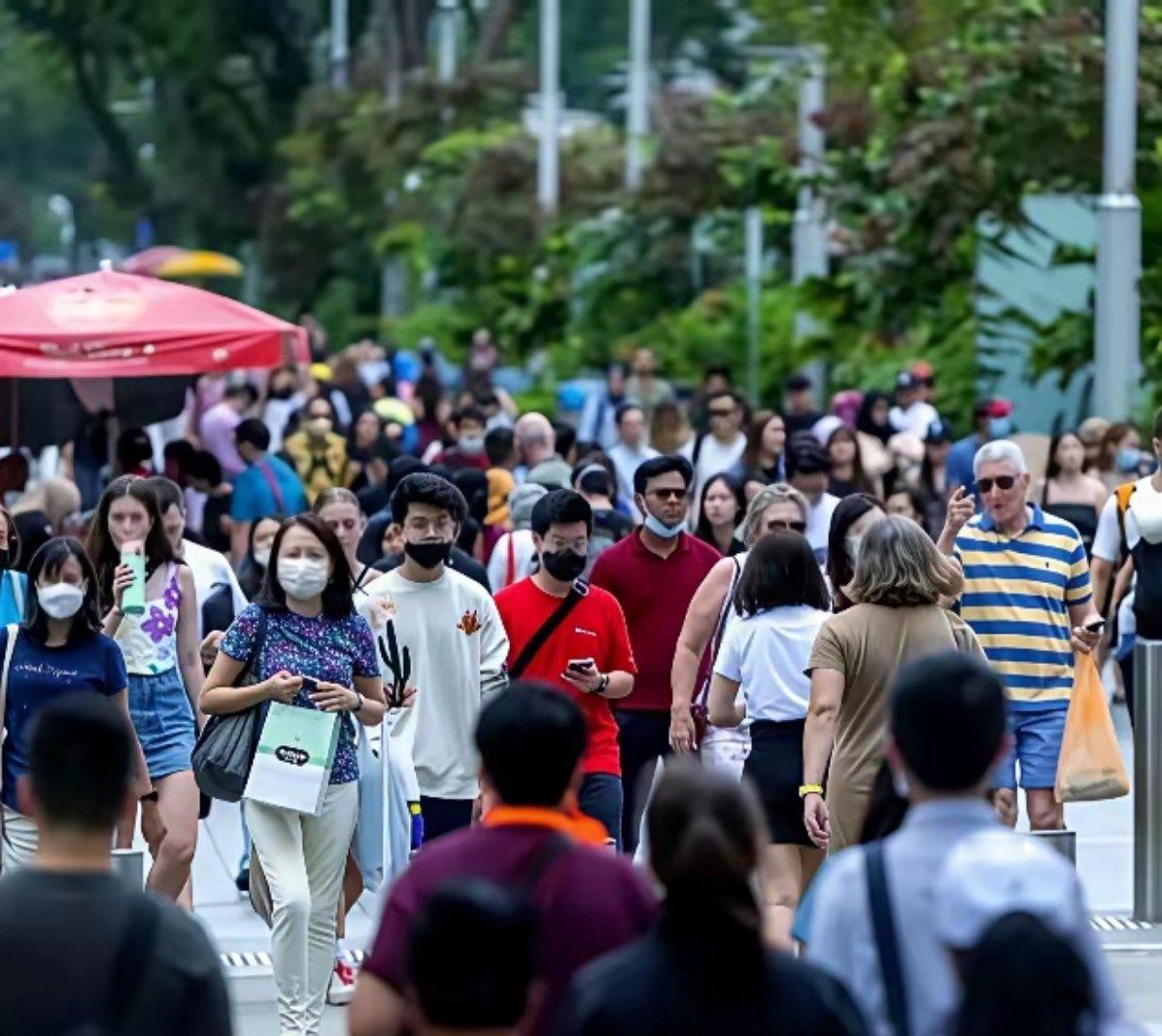 免签说走就走，新加坡瞬间被中国游客挤满 
