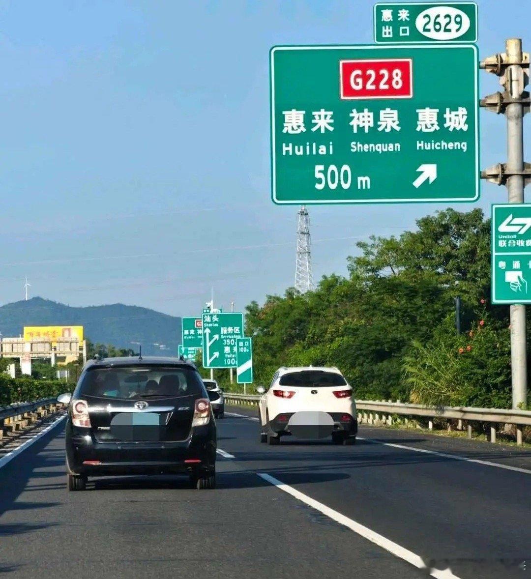 西方真的崩了！特斯拉，崩了，自由现金流转负谷歌，也崩了，谷歌自由现金流转负甲骨文