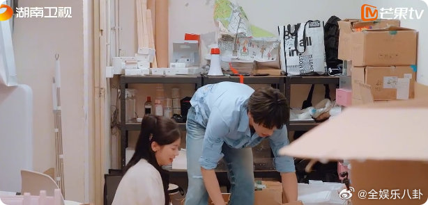 颜安盘货濒临崩溃 颜安赵昭仪盘货也太真实了！一地纸箱越盘越乱，直接濒临崩溃，这 