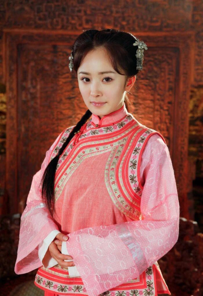 原来这些大爆剧都是2011年的杨幂靠《宫锁心玉》杀穿2011年！晴川这个角色又机