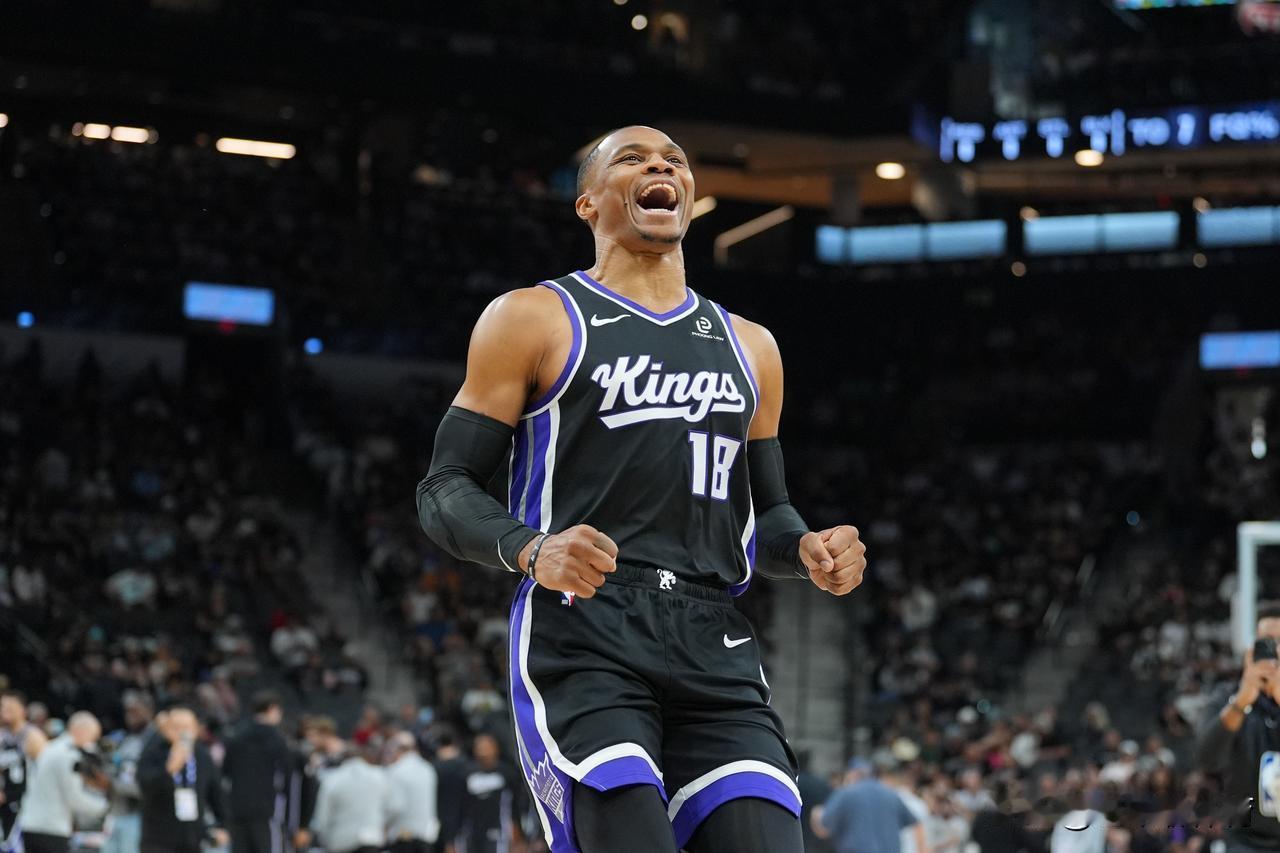 实在不行，快船把“少爷”请回来吧！
本赛季快船队的战绩可谓是跌到了谷底，目前仅取