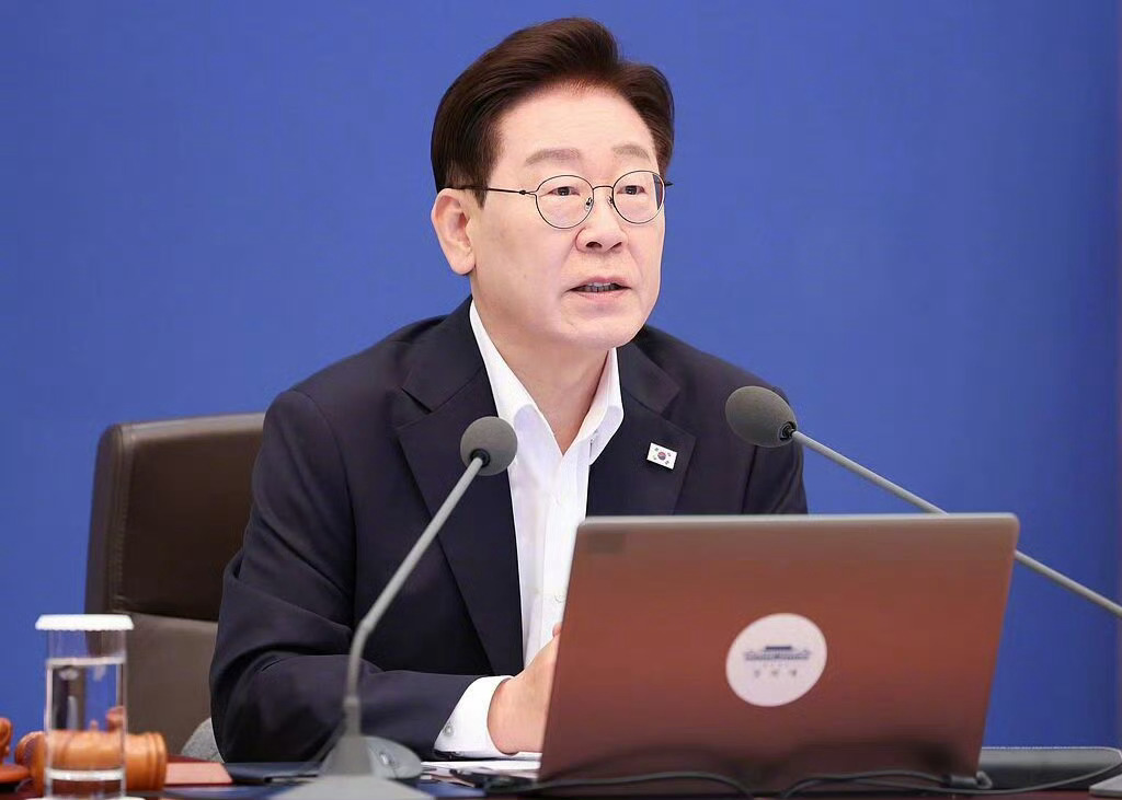 【#李在明卖房#   】#李在明所售自住房敲定买家#   据新华社援引韩媒15日