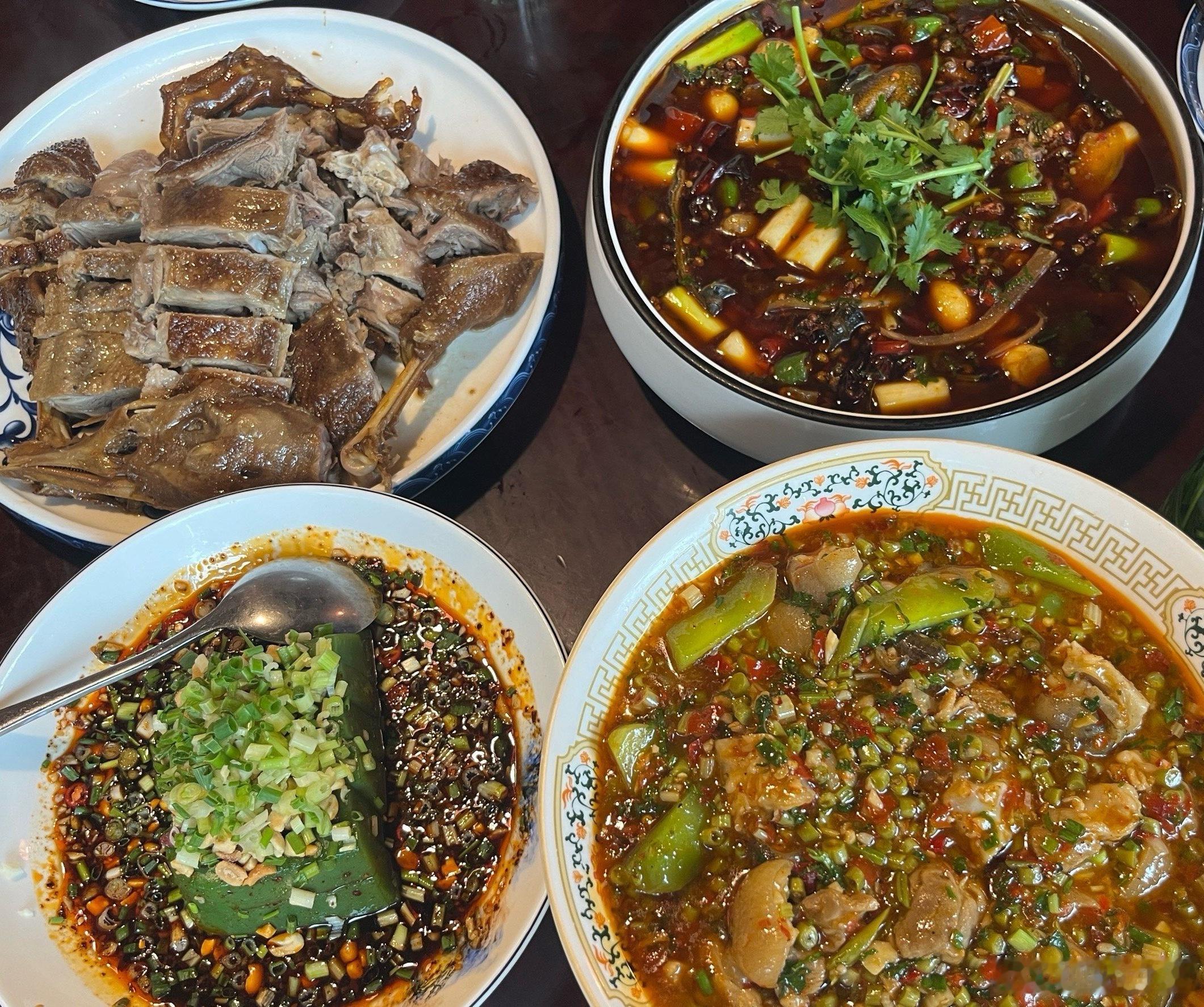 四川吃饭指南  成都双流成都市双流区，在成都人的饭桌上一直是个特殊的存在——本地